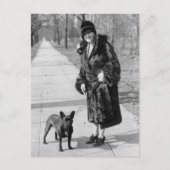 Vrouw met Franse Bulldog, 1920 Briefkaart (Voorkant)