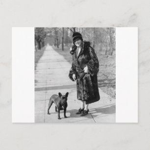Vrouw met Franse Bulldog, 1920 Briefkaart