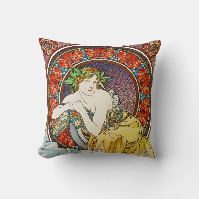 Vrouw met klaproos, Mucha Kussen (Voorkant)