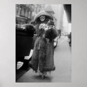 Vrouw met Pekingese, begin jaren 1900 Poster