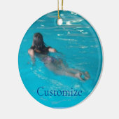 Vrouw model zwemmen Thunder_Cove Keramisch Ornament (Links)