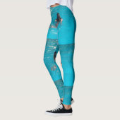 Vrouw model zwemmen Thunder_Cove Leggings (Links)