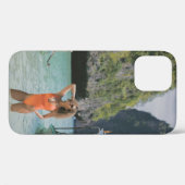 Vrouw op waterlichaam tussen bruine boten Case-Mate iPhone case (Achterkant (horizontaal))