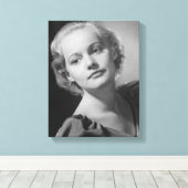 Vrouw Posing 2 Canvas Afdruk (Insitu (Houten vloer))