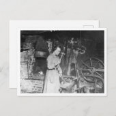  vrouw smid werken 1920 briefkaart (Voorkant / Achterkant)