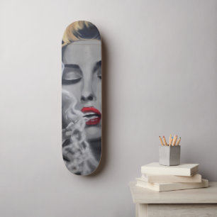 Vrouw Smoker Skateboard