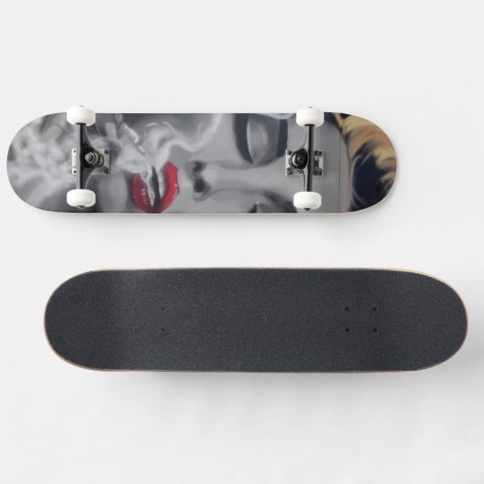 Vrouw Smoker Skateboard (Horizontaal)