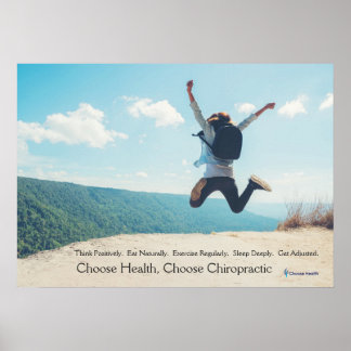 Vrouw springt boven het Chiropractische poster van