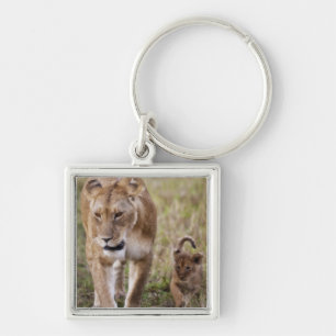 Vrouwelijke Leeuw met Welp Sleutelhanger