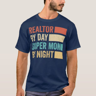 Vrouwelijke man tegen dag supermoeder tegen nacht  t-shirt