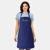 Vrouwelijke marineblauwe aangepaste script naam mo schort (Gedragen)