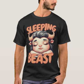 Vrouwelijke Minotaurus Slapend Met Overdreven Kenm T-shirt