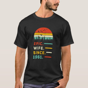 Vrouwelijke vrouw sinds 1961  60ste bruiloft A T-shirt
