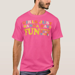Vrouwelijke vrouwen willen alleen maar een fundame t-shirt