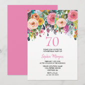 Vrouwen 70e verjaardag nodigt roze bloemen uit kaart (Voorkant / Achterkant)
