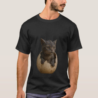 Vrouwen Baby Dragon Cat Hatching Fantasy Creature  T-shirt