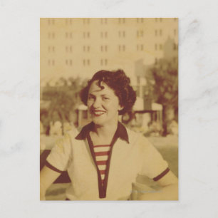 Vrouwen buiten briefkaart