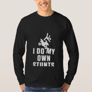 Vrouwen die ik zelf in mijn bezit heb, dragen Moto T-shirt