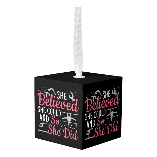 Vrouwen gymnastiek - ze geloofde dat ze kon kubus ornament (Achter hoekig)