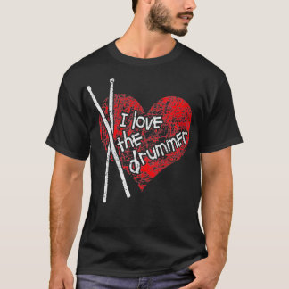 Vrouwen houden van de drummer, het rode hart en de t-shirt