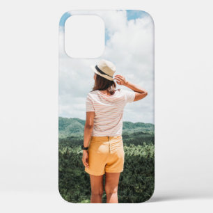 Vrouwen in de buurt van bomen iPhone 12 hoesje