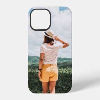 Vrouwen in de buurt van bomen iPhone 12 hoesje