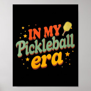 Vrouwen in het pickleball-tijdperk retro pickle-sp poster