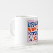 Vrouwen met een krachtige kracht koffiemok (Voorkant links)