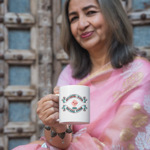 Vrouwen met een krachtige kracht, vrouwen met een  tweekleurige koffiemok
