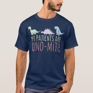 Vrouwen Mijn patiënten zijn dinomite NICU VNeck T-shirt