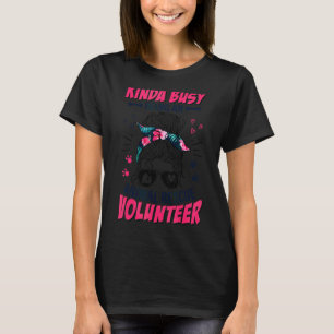 Vrouwen nogal druk bezig met het redden van dieren t-shirt