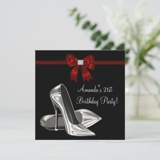 Vrouwen op hoog niveau op rood en zwart kaart (Staand voorkant)