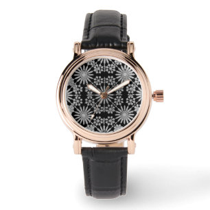 Vrouwen volgen horloge