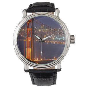 VS, Californië. Golden Gate Bridge 's nachts Horloge