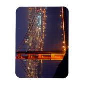 VS, Californië. Golden Gate Bridge 's nachts Magneet (Verticaal)