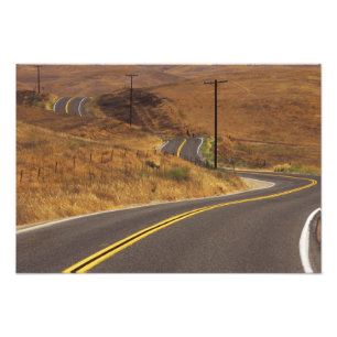 VS, Californië. Slingerende landweg. Credit Foto Afdruk
