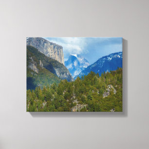 VS, Californië. Uitzicht op Half Dome in Yosemite Canvas Afdruk