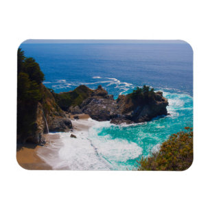 VS, Californië. Uitzicht op Mcway Falls Magneet