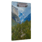 VS, Californië. Uitzicht van een halve doom in Yos Klembord (Rechts)