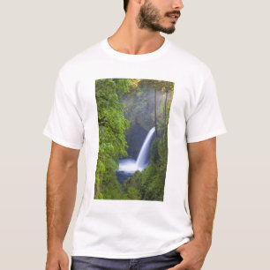 VS, Eagle Creek, Columbia Gorge, Oregon. T-shirt