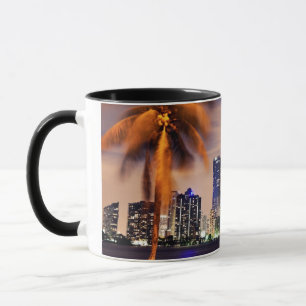 VS, Florida, Miami skyline bij schemering Mok