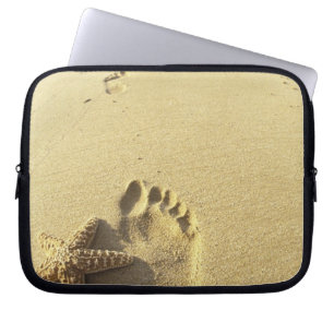 VS, Hawaï, Maui, Makena Beach, voetafdruk en Laptop Sleeve