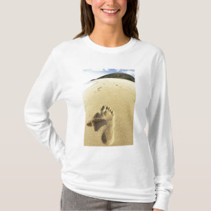 VS, Hawaï, Maui, Makena Beach, voetafdruk en T-shirt