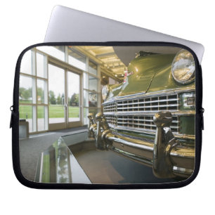 VS, Michigan, Auburn Hills: Walter P. Crysler Laptop Sleeve