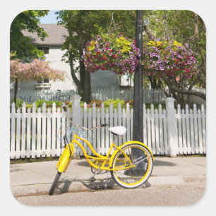 VS, Michigan, Mackinac Island. Gele fiets Vierkante Sticker