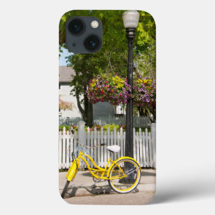 VS, Michigan, Mackinac Island. Yellow Bike iPhone 13 Hoesje