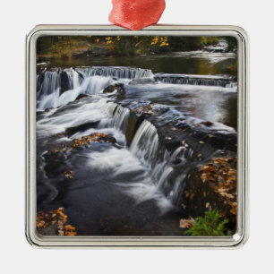 VS, Michigan, Upper Peninsula. Bond Falls en Metalen Ornament