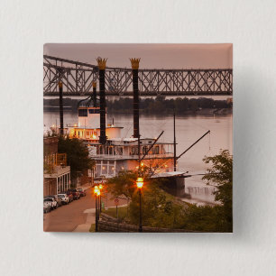 VS, Mississippi, Natchez. Natchez Under the Vierkante Button 5,1 Cm
