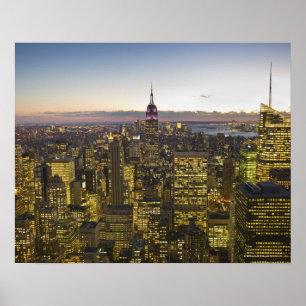 VS, New York, New York City, Cityscape bij schemer Poster