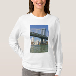 VS, New York, New York City. Manhattan Bridge T-shirt